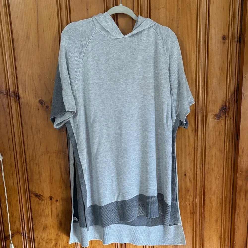 Lululemon Opened Up Poncho- Heathered Core Ultra Light & Heathered Asphalt Grey